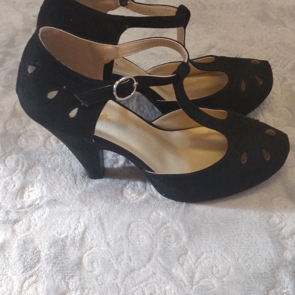 Modcloth Shoes - Modcloth "The zest is history" black heels